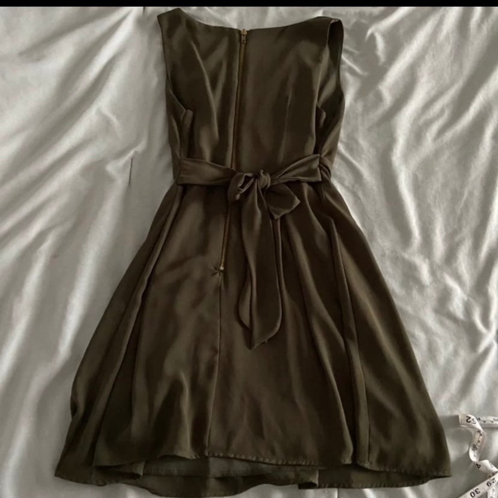 Fit and Flare Dress size 3 - Picture 3 of 8